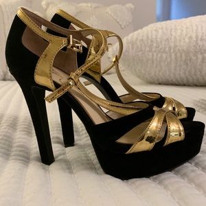 Jessica Simpson Black and Gold High Heels